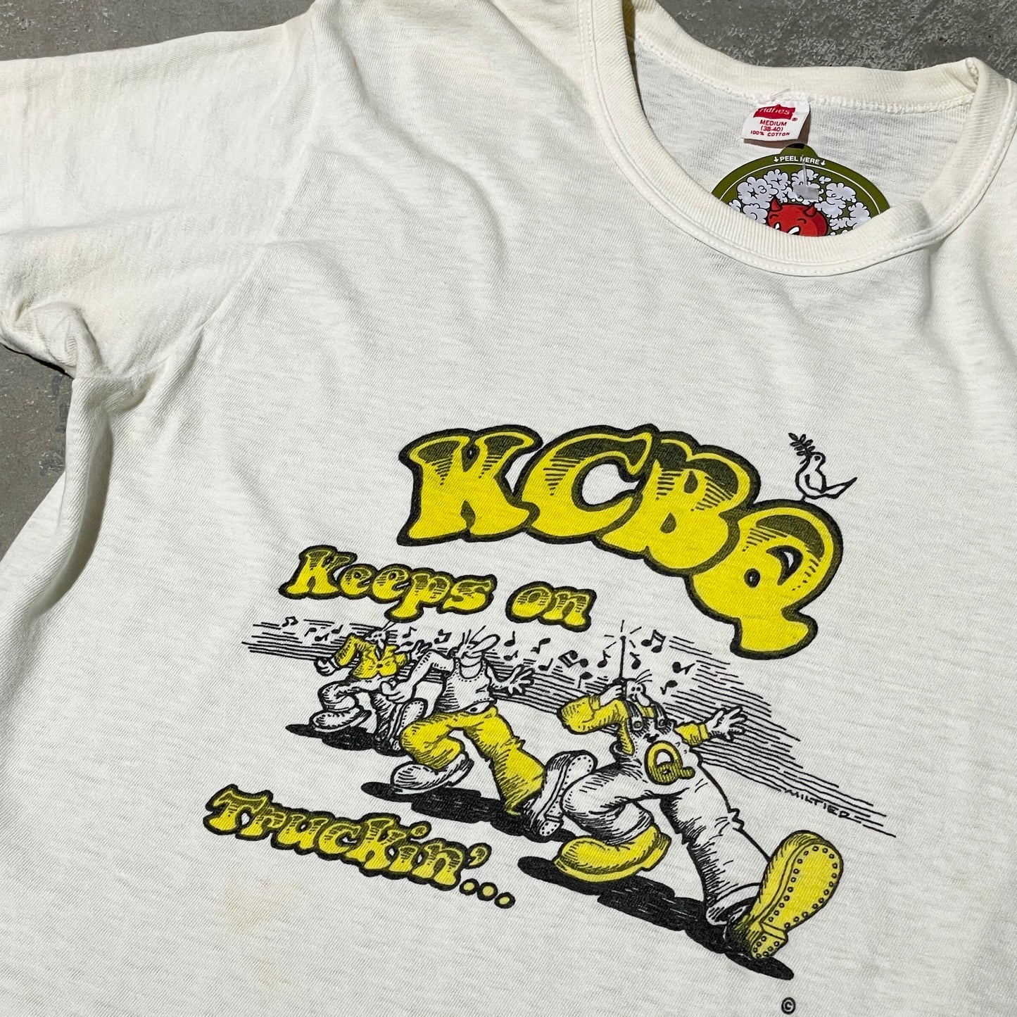 Vintage 70s KCBQ Keeps on Truckin Tee