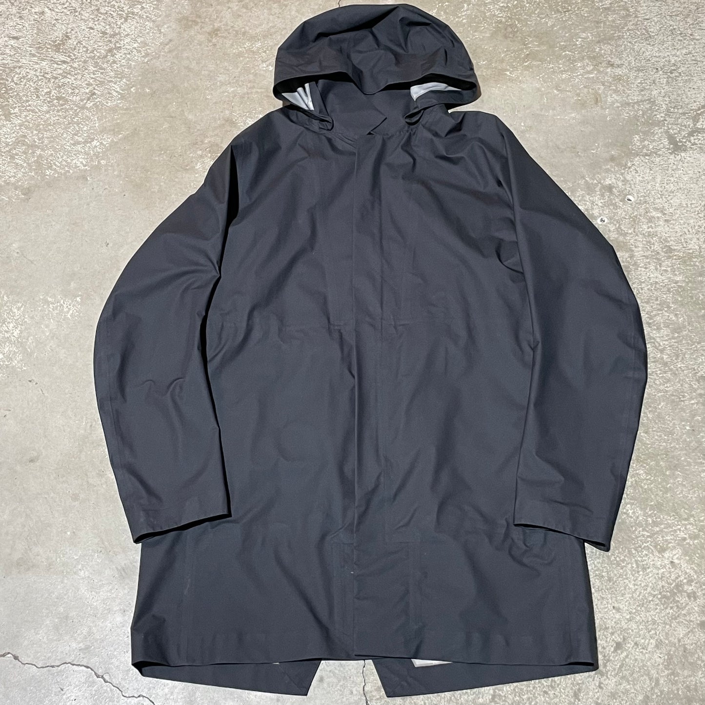 Arc'teryx Veilance Long Shell